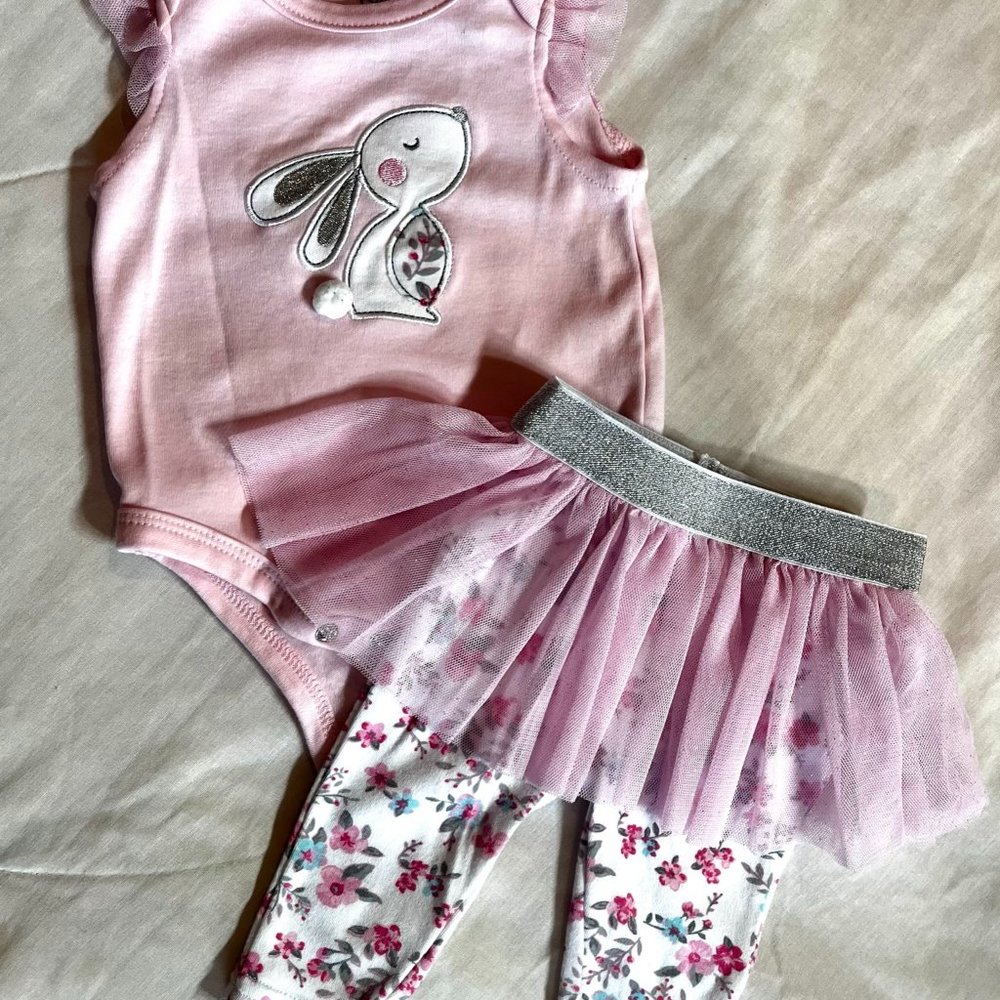 Short sleeve bunny outfit